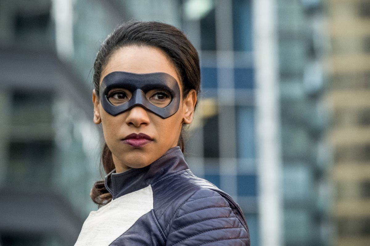 New THE FLASH Images Put The Spotlight On Iris West As She The Fastest Woman Alive