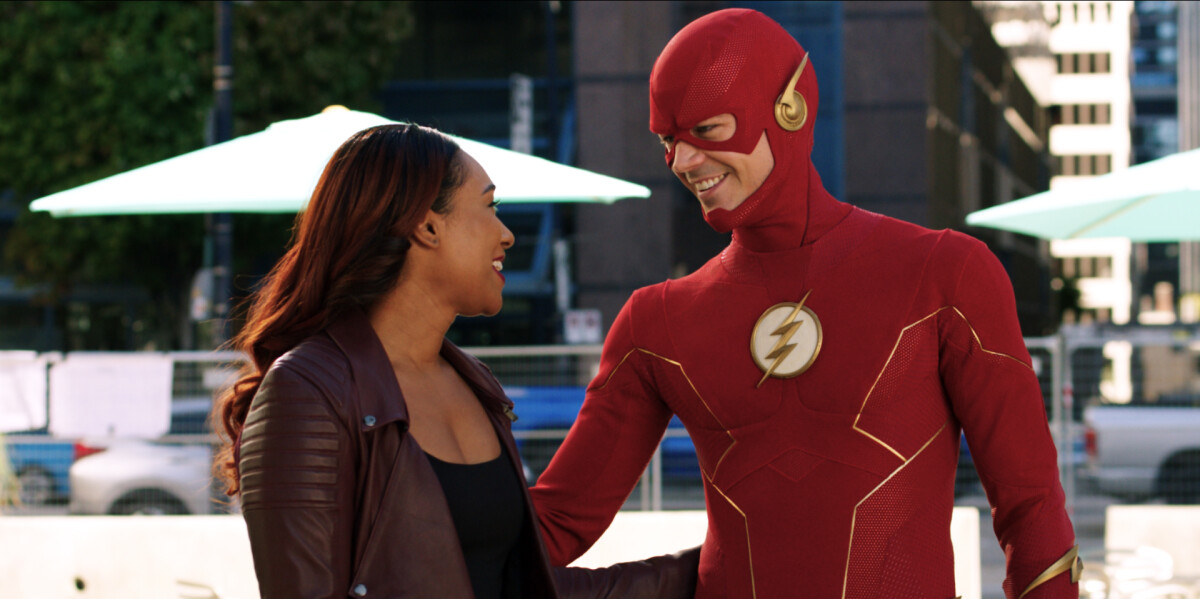 Is there a meaning to The Flash logo on his suit? : r/FlashTV